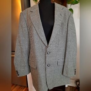 High-end Classic Black and White Houndstooth Blazer. Mr. Perugina New Wo…
